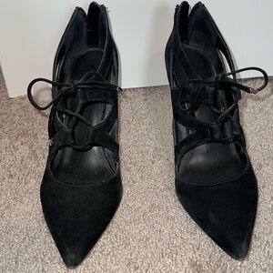 Saks Fifth Avenue Suede Pointed Toe Stiletto Heel Lace-Up Pump Heels Black 8